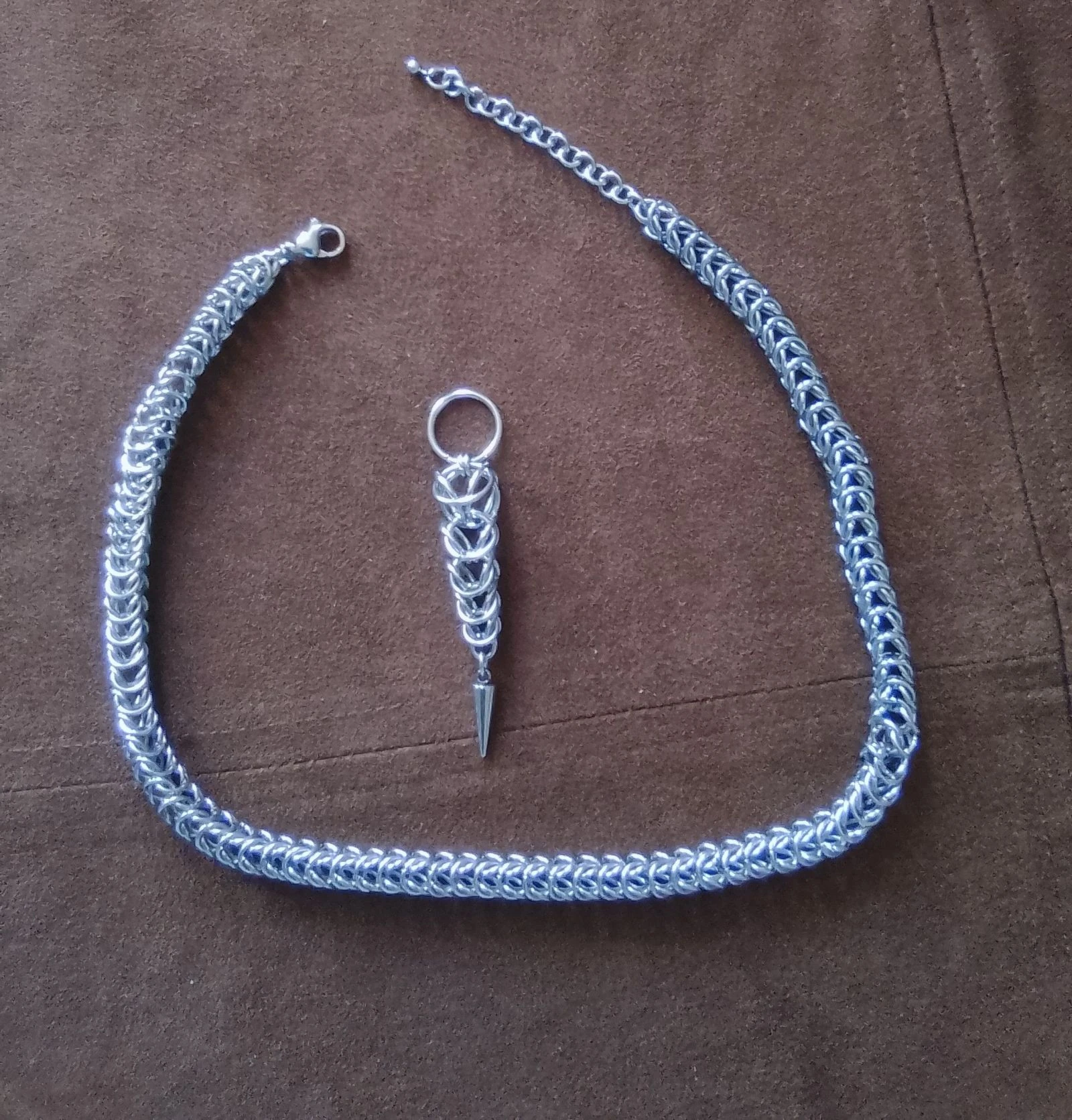 Collar con colgante de cadena bizantina unisex – photo 4